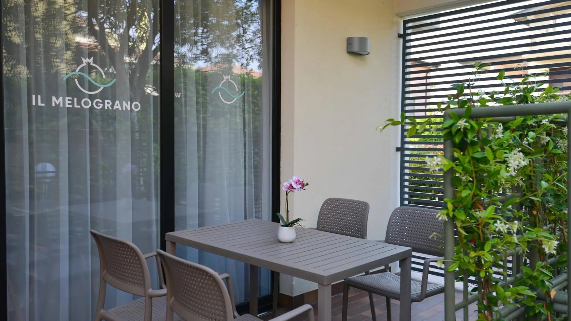 Residence Il Melograno Sirmione Hotel apartamentowy